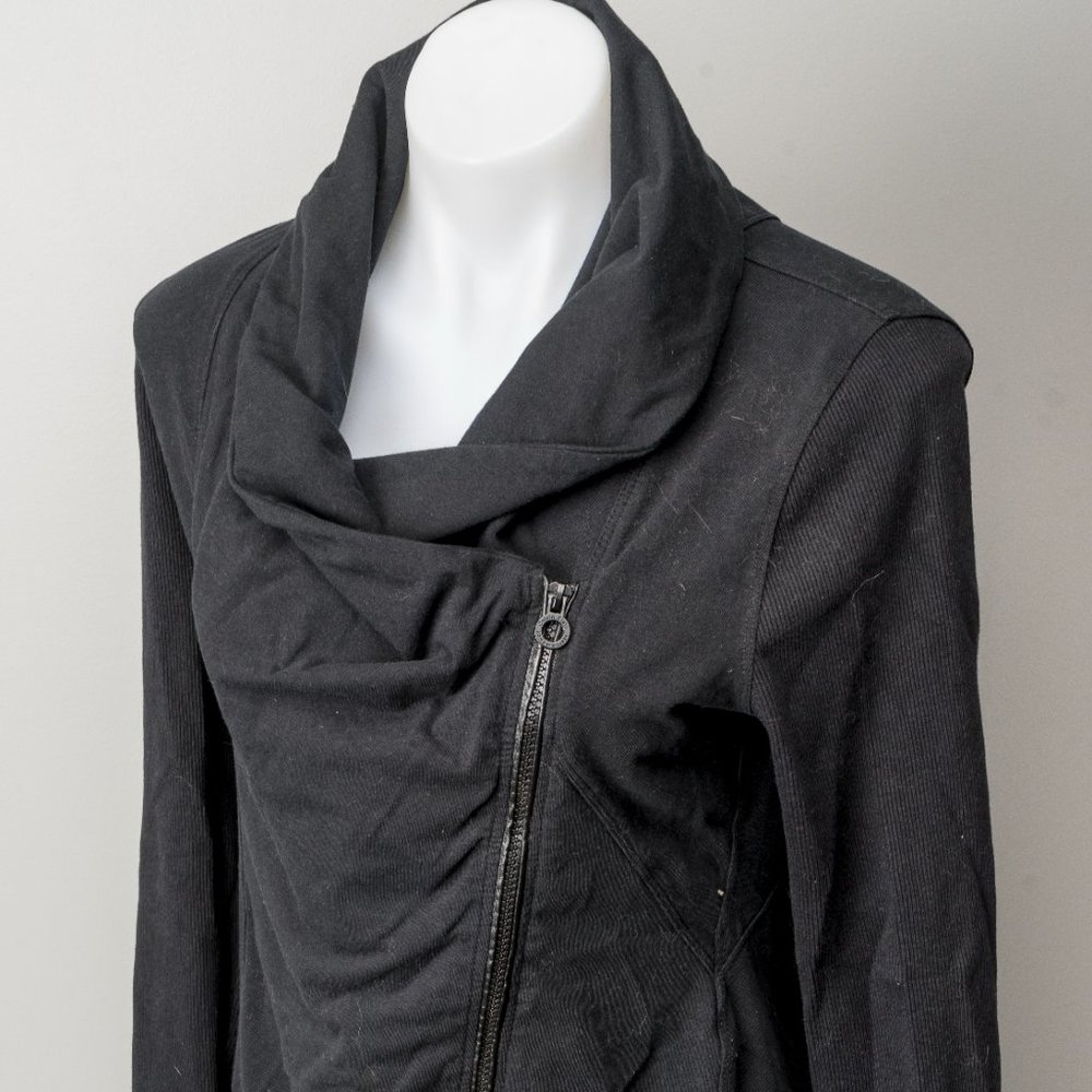 Calvin Klein Performance Jacket - Medium - Picture 2 of 6